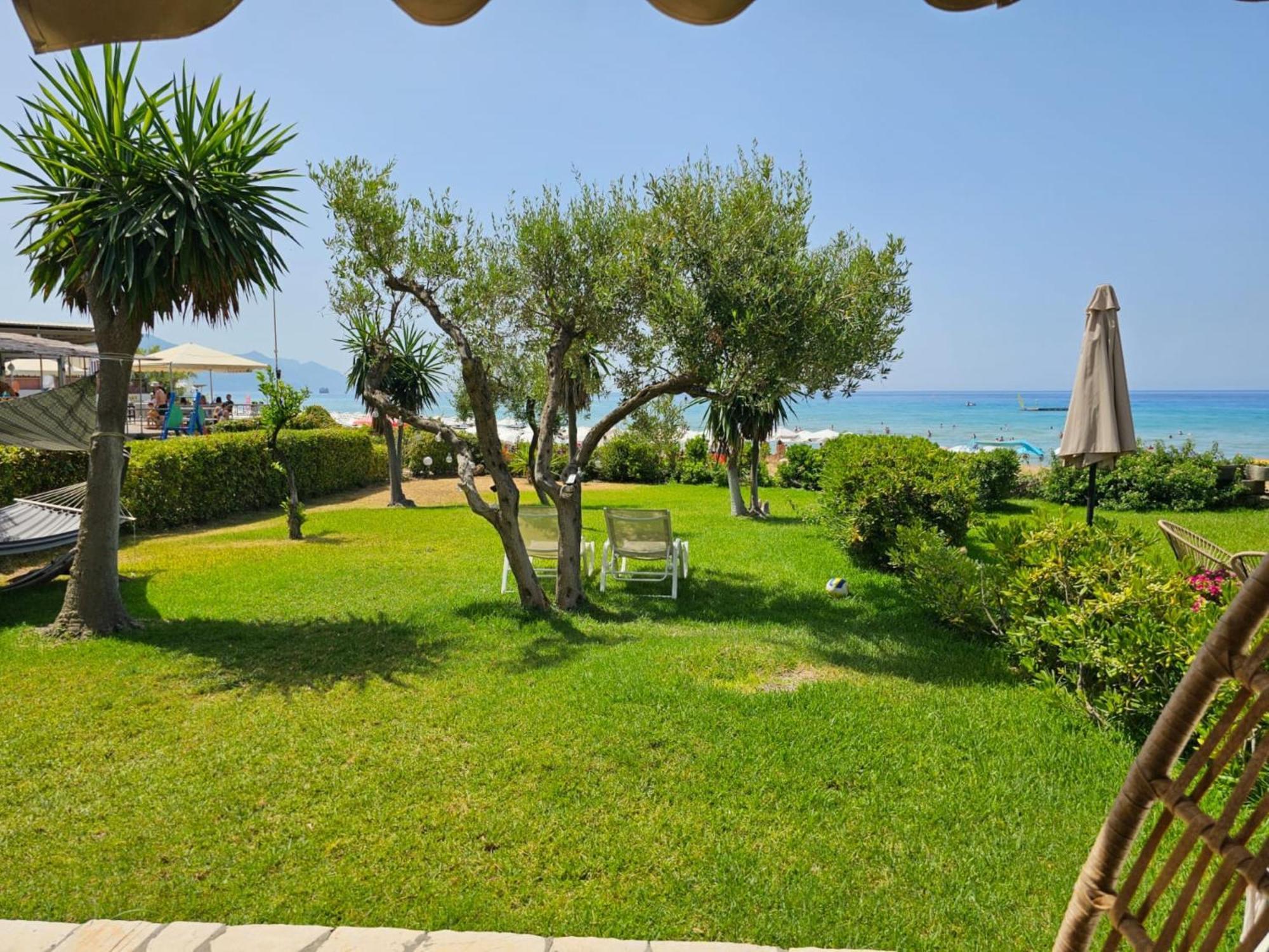 Glyfada Beachfront Apartment A3G Exteriör bild